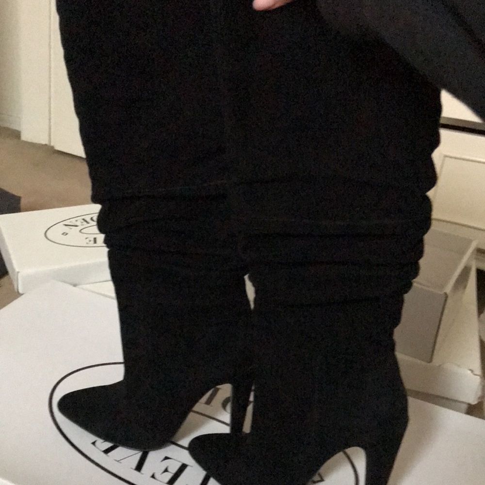 STEVE MADDEN BRAND NEW WITH BOX BLACK BOOT HEEL